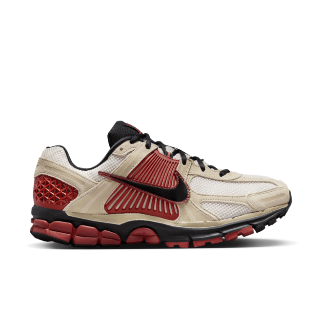 Nike Vomero 18 'Summit White/Black-Coconut Milk|HM6803-101