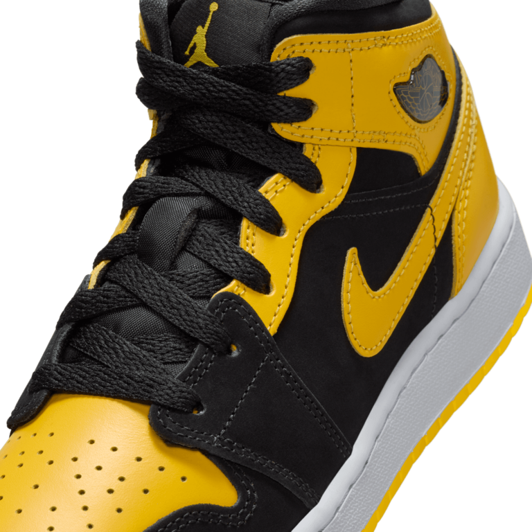 Air Jordan GS Air Jordan 1 Mid SE