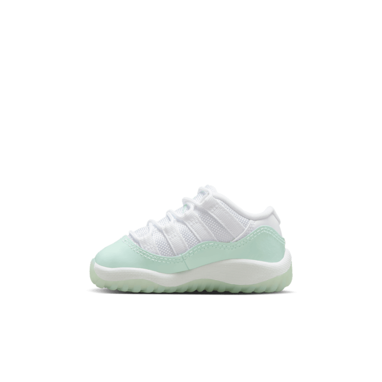 Air Jordan TD Air Jordan 11 Retro Low