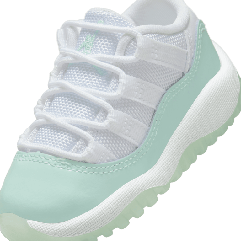 Air Jordan TD Air Jordan 11 Retro Low