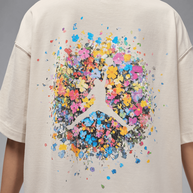 Air Jordan Wmns Air Jordan Flight Oversized Graphic Tee FA25