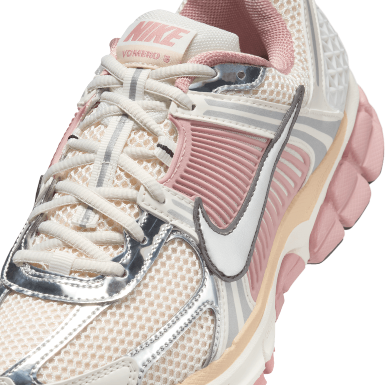 Nike Wmns Nike Zoom Vomero 5