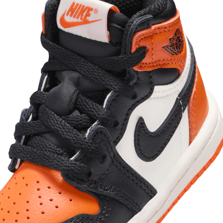 Air Jordan TD Air Jordan 1 Retro High OG