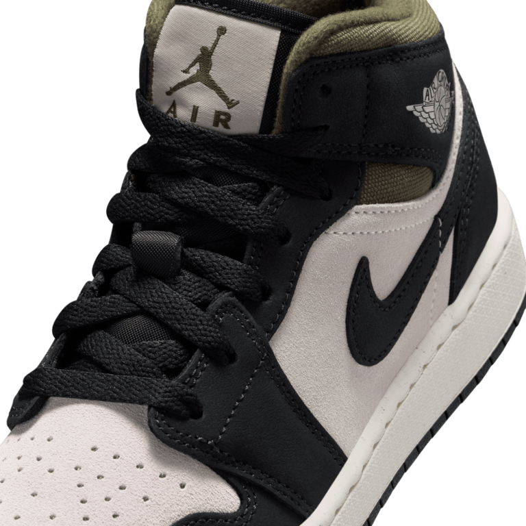 Air Jordan GS Air Jordan 1 Mid SE