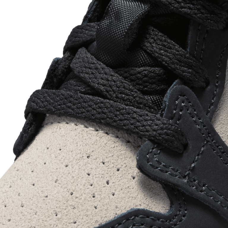 Air Jordan TD Air Jordan 1 Mid SE