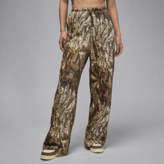 Air Jordan Wmns Air Jordan Brooklyn Fleece Realtree Open Hem Pant