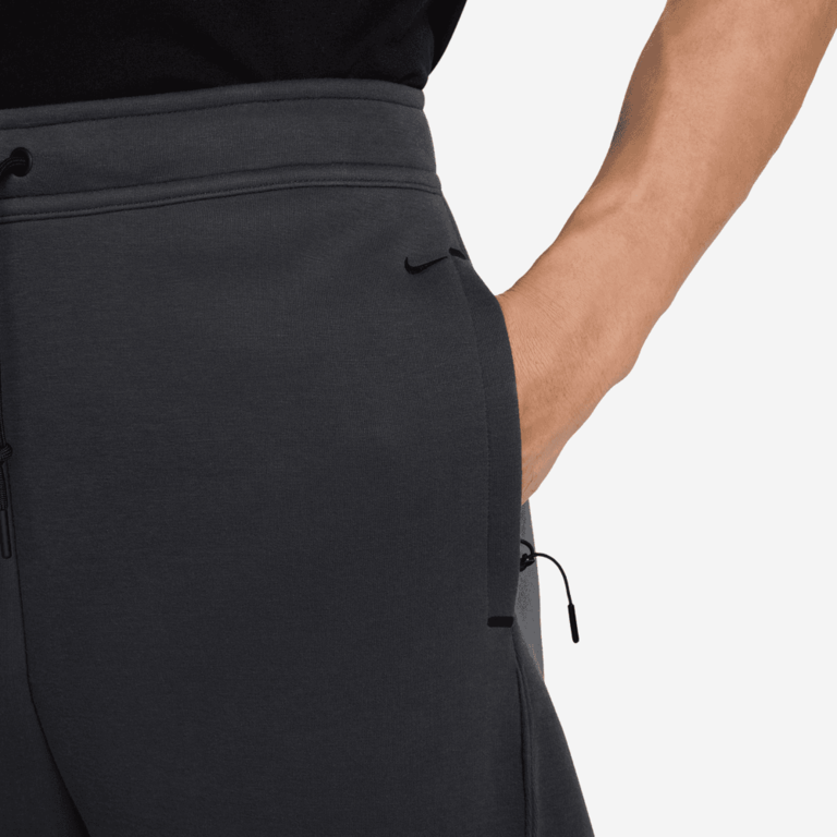 Nike Nike Tech Fleece Loose-Fit Open Hem Pant