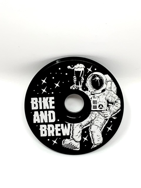 BIKE AND BREW Top Cap Astronaut