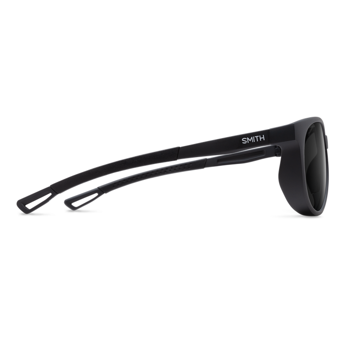 SMITH Seeker Matte Black + ChromaPop Polarized Black Lens