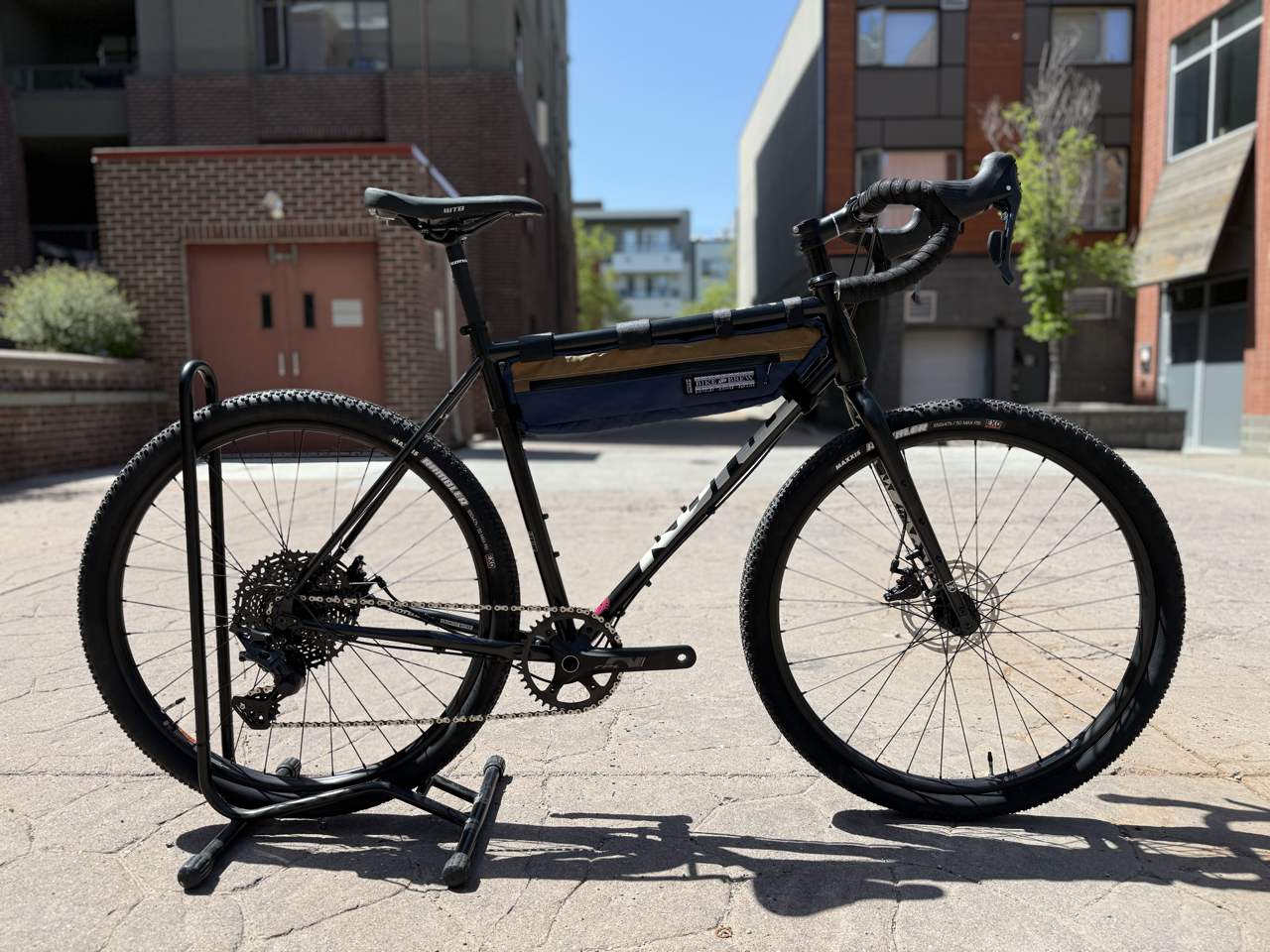 ATWATER ATELIER x B&B - Half Frame Bag - Navy/Coyote