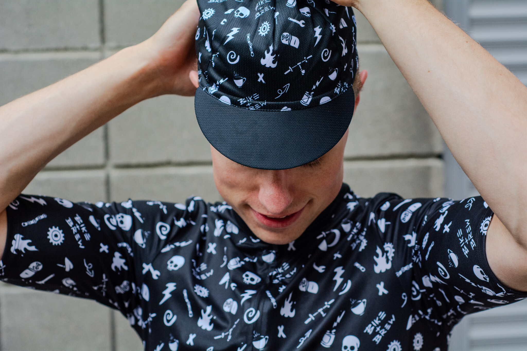 PEARL IZUMI Bike and Brew Cycling Cap - Party Print
