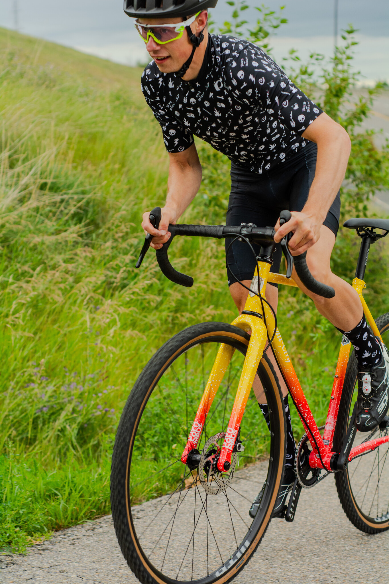 PEARL IZUMI Bike and Brew Classic Jersey - Party Print - Men's