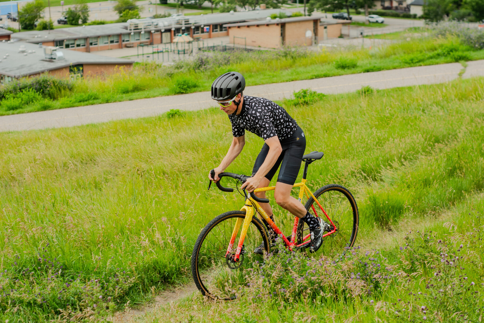 PEARL IZUMI Bike and Brew Attack Jersey - Party Print