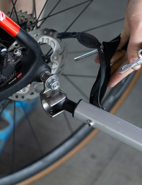 ROBERT AXLE PROJECT Hitch Mount (Kid) Trailer Axle, 172mm or 178mm, M12x1.5mm