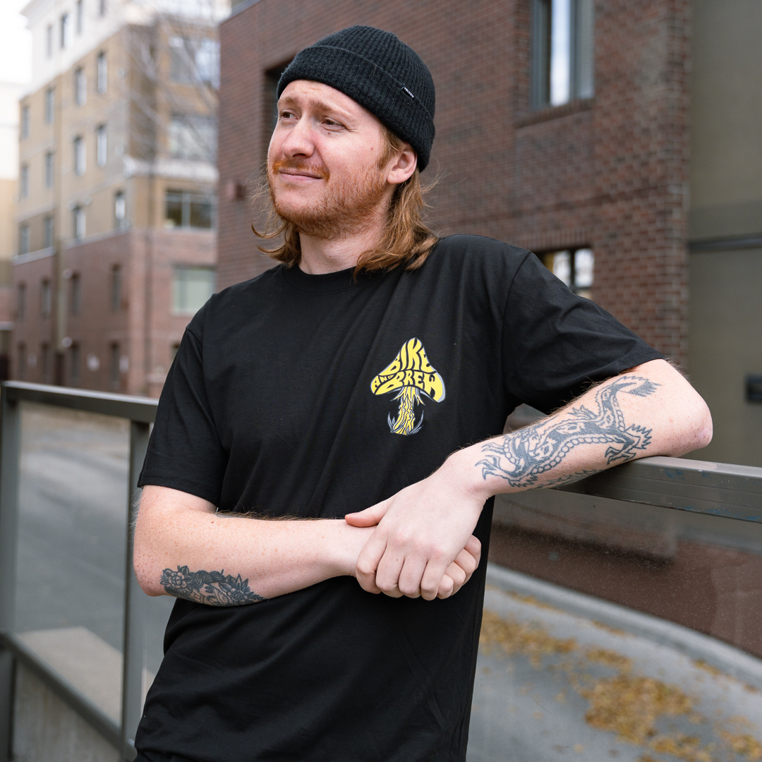 BIKE AND BREW Bike and Brew T-Shirt | Peace Out