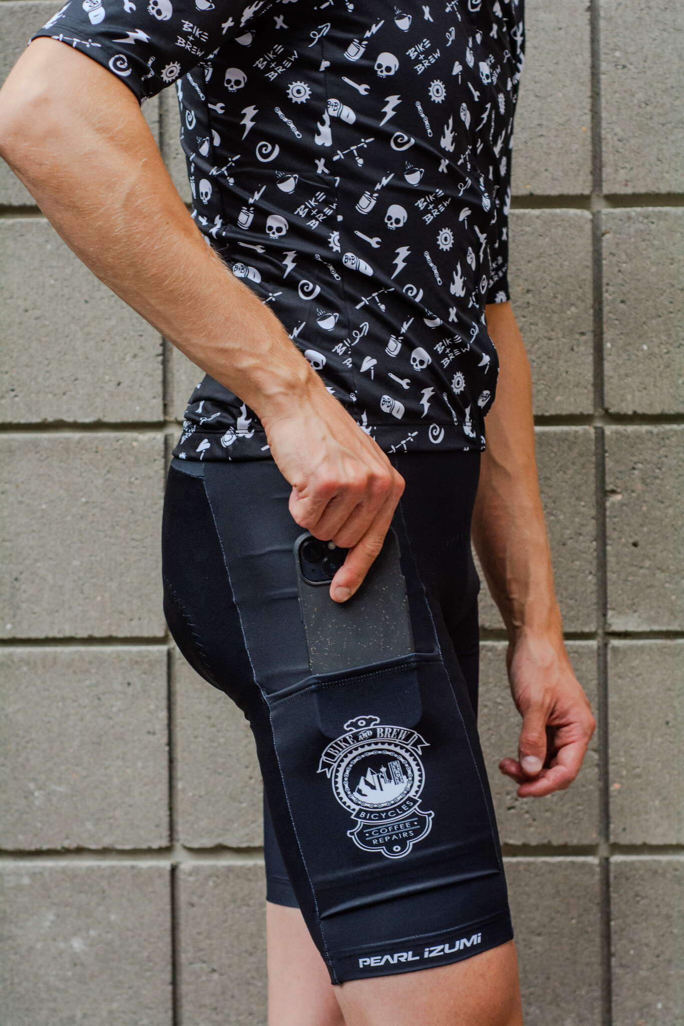 PEARL IZUMI Attack Air Short x Bike and Brew