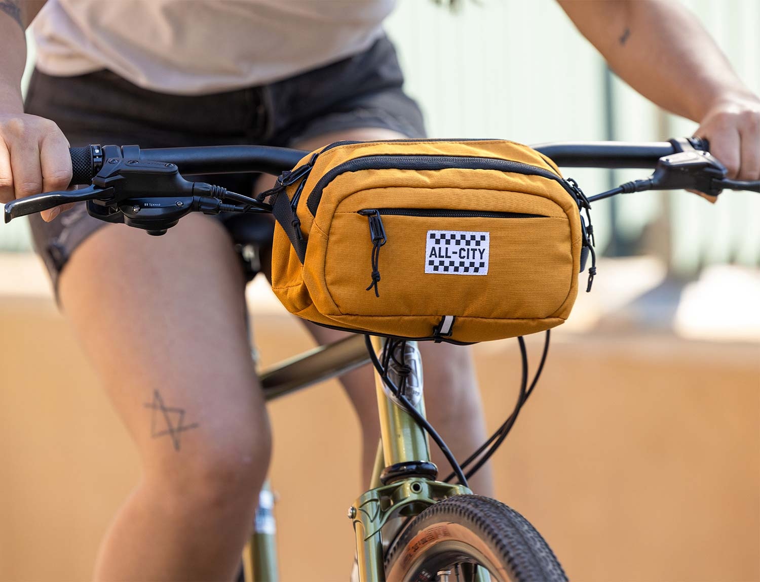 ALL-CITY Turntable Sling Bag