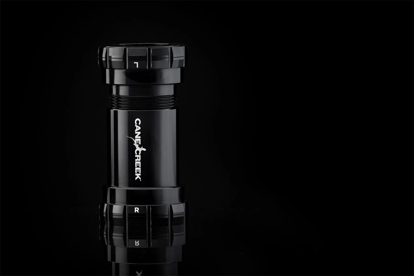 CANE CREEK Hellbender 70 Bottom Bracket - 30MM BSA - Silver