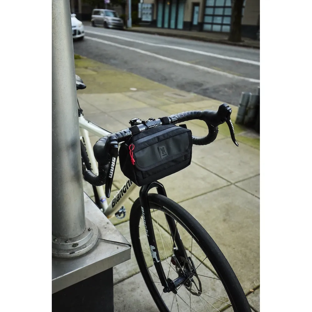CHROME INDUSTRIES Holman Handlebar Bag 3L