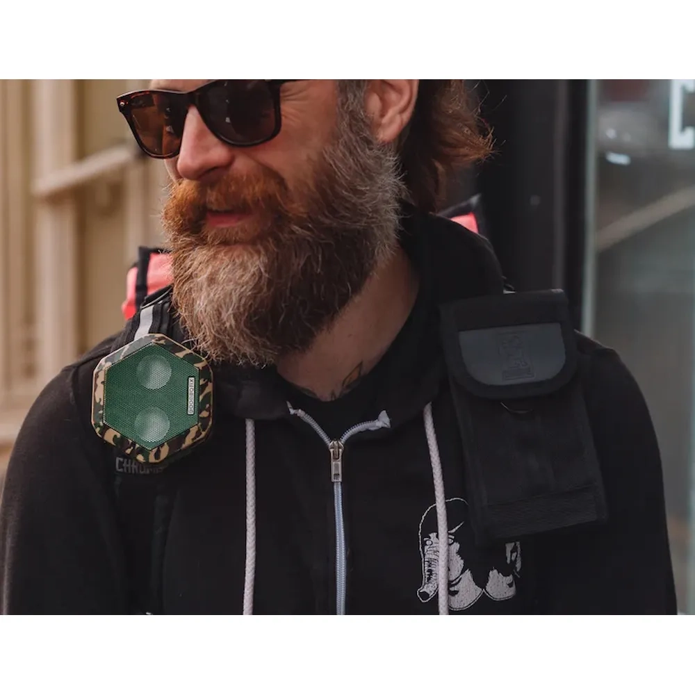 CHROME INDUSTRIES Large Phone Pouch