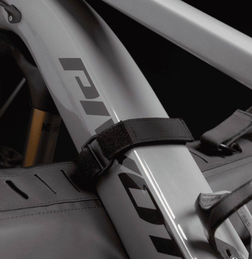 RACE FACE T3 Tailgate Pad