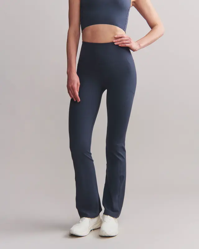Rhone Revive Flare Legging