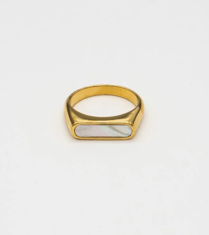 Brenda Grands Shell Ring Bar