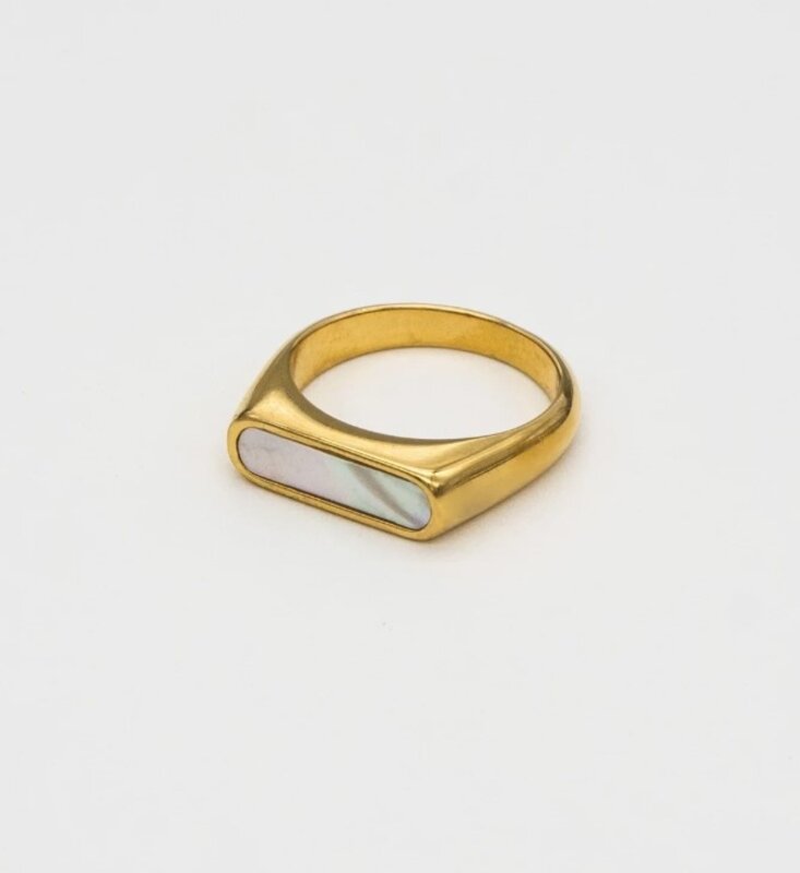 Brenda Grands Shell Ring Bar
