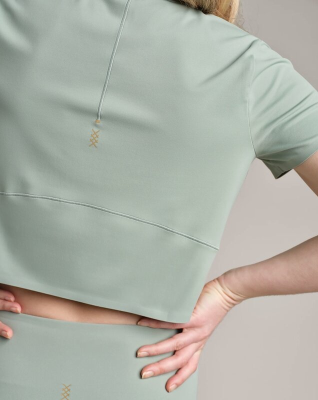 Rhone Serene Cropped Short Sleeve