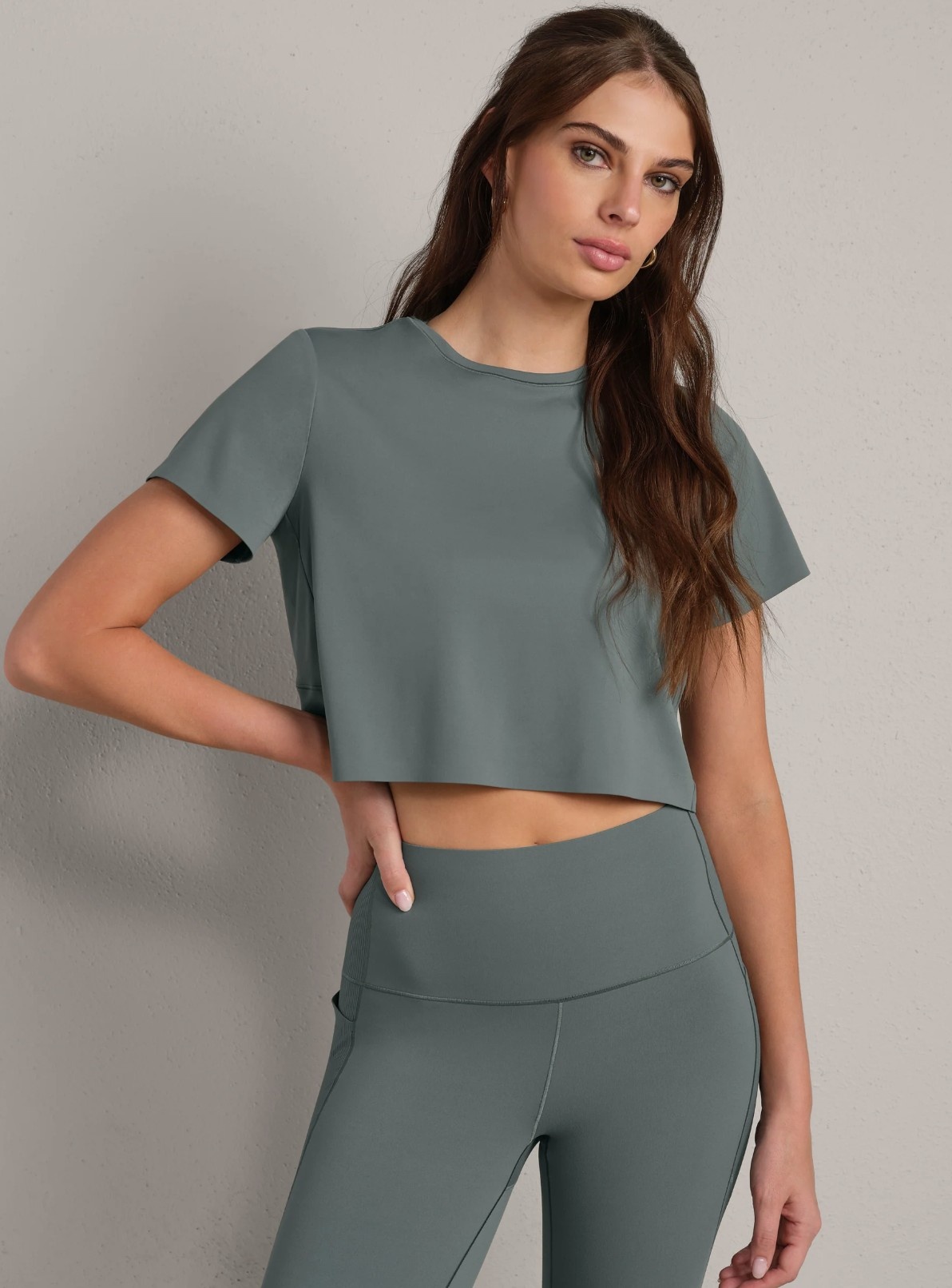 Rhone Serene Cropped Short Sleeve | Red's Threads - Red's