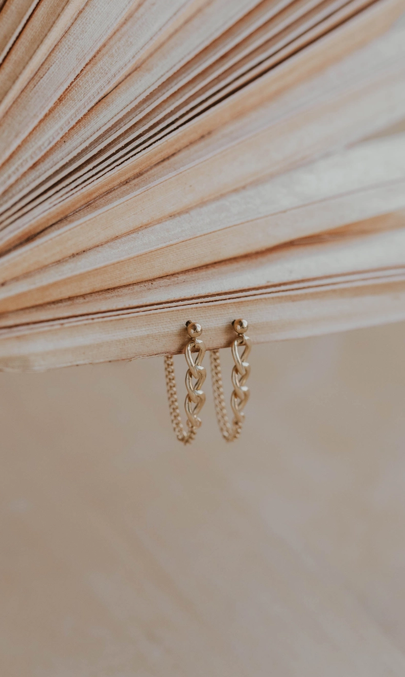 Hello Adorn Izzy Annex