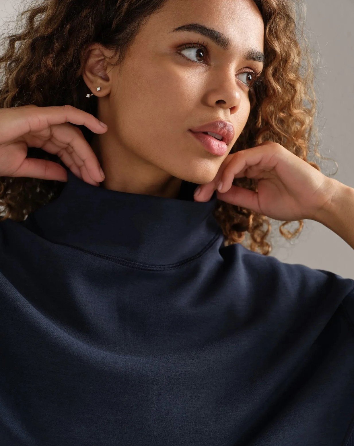 Rhone Dreamglow Mock Neck Pullover