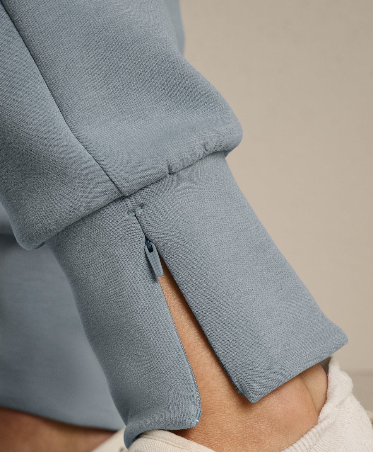 Rhone DreamGlow Taper Leg Pant