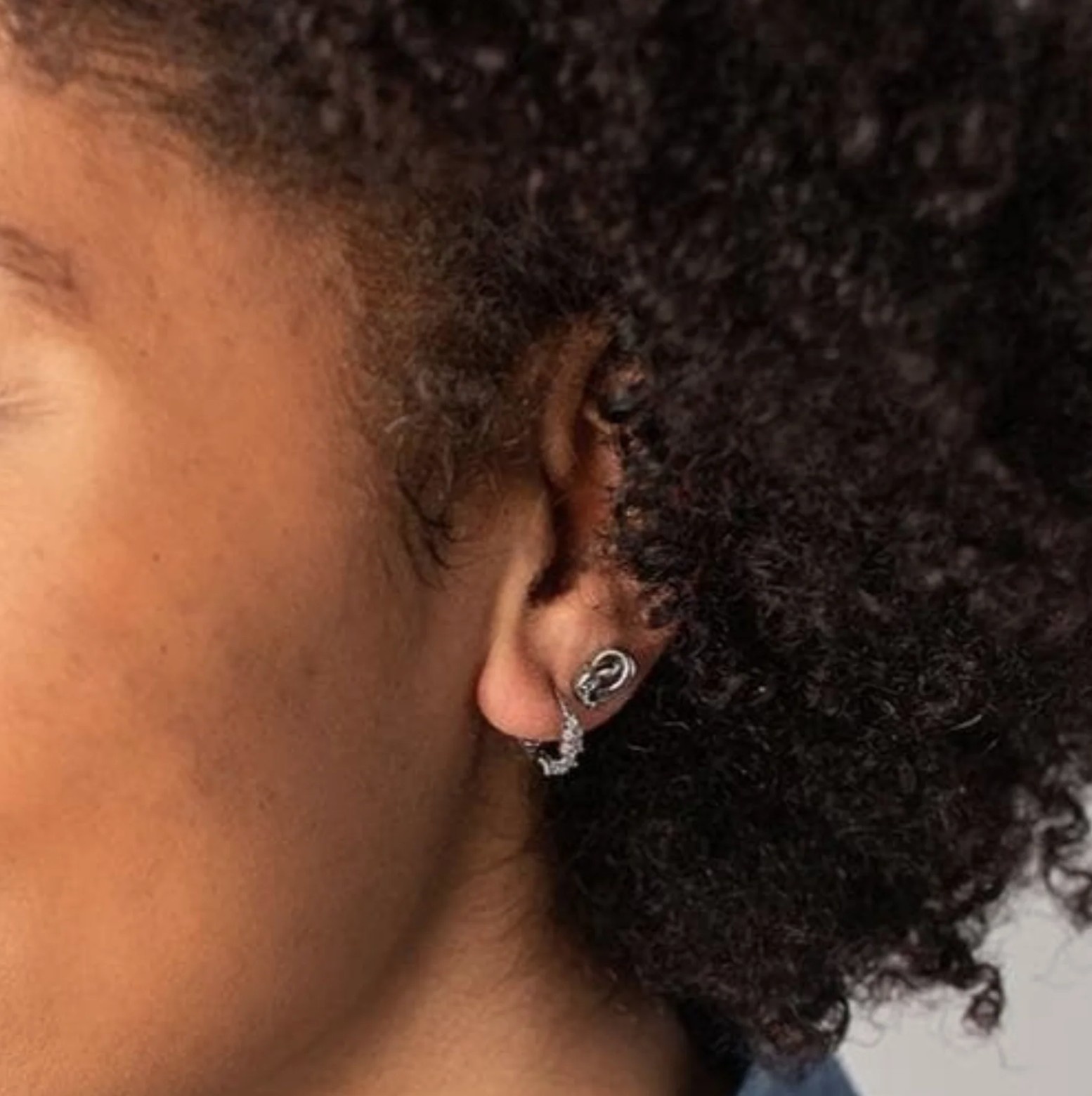 Adorn512 Flower Huggies