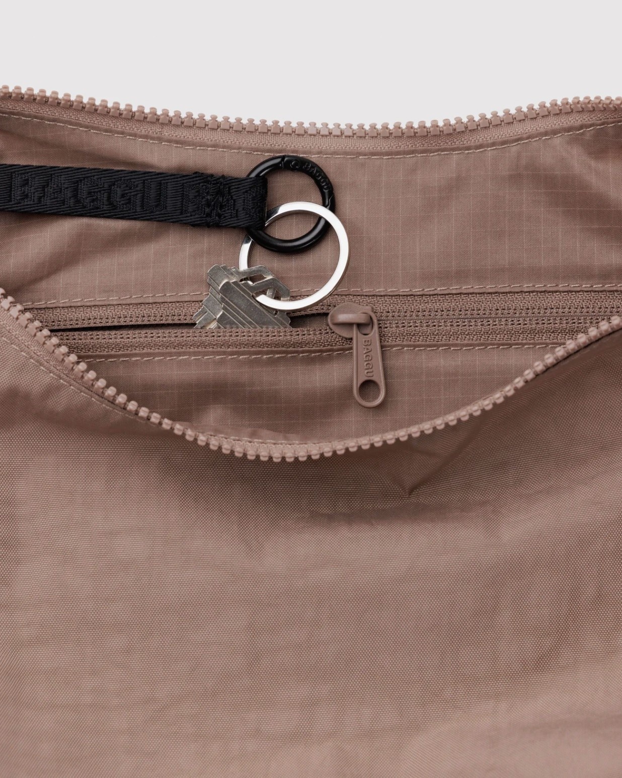 Baggu Medium Nylon Crescent Bag