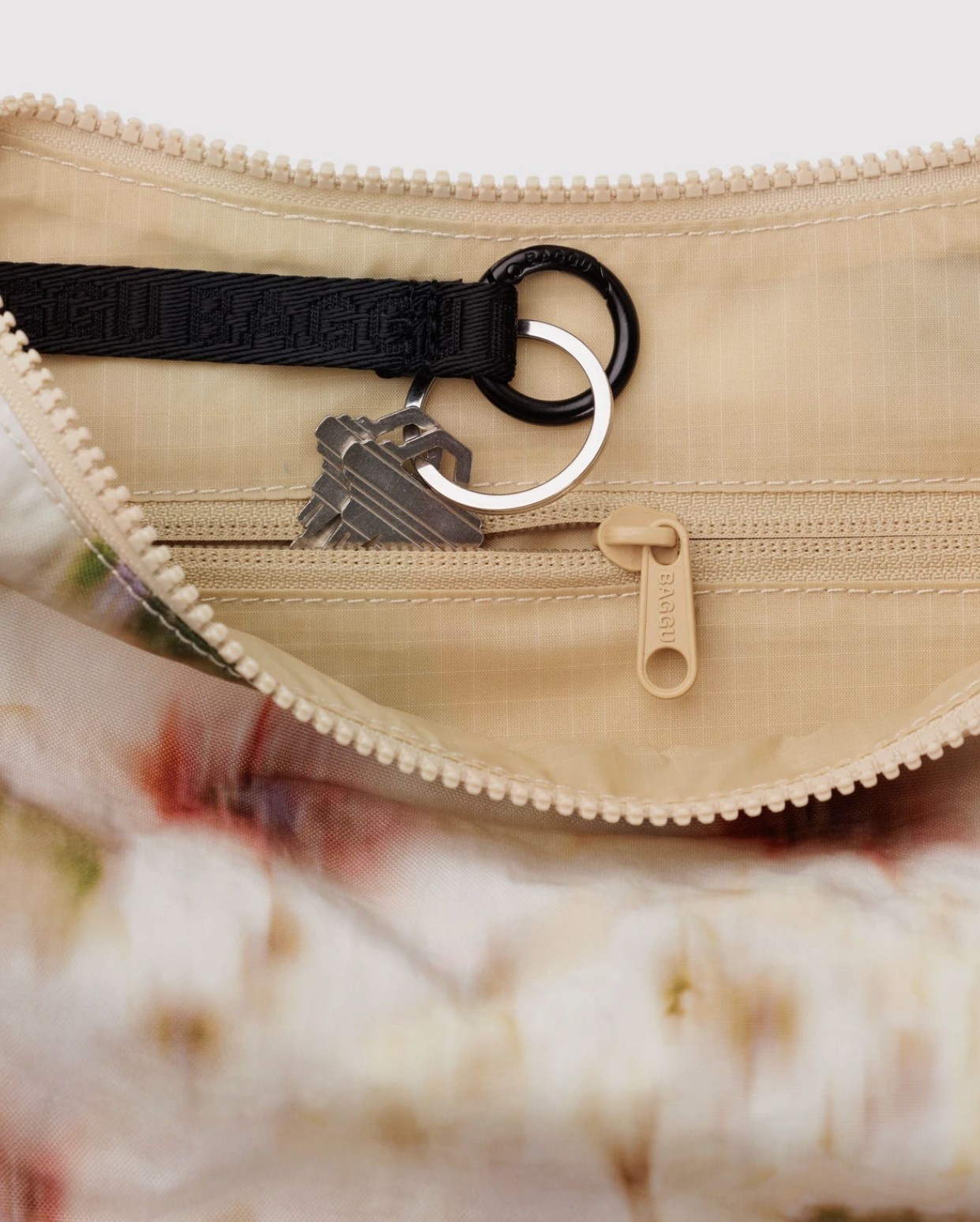 Baggu Medium Nylon Crescent Bag