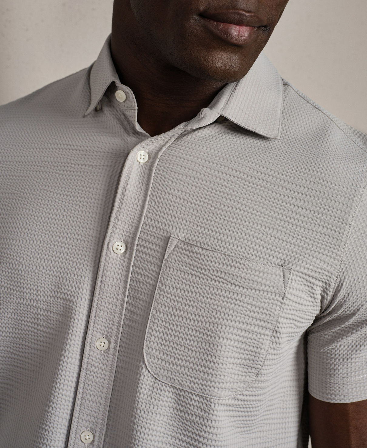 Rhone Commuter Seersucker Short Sleeve Shirt