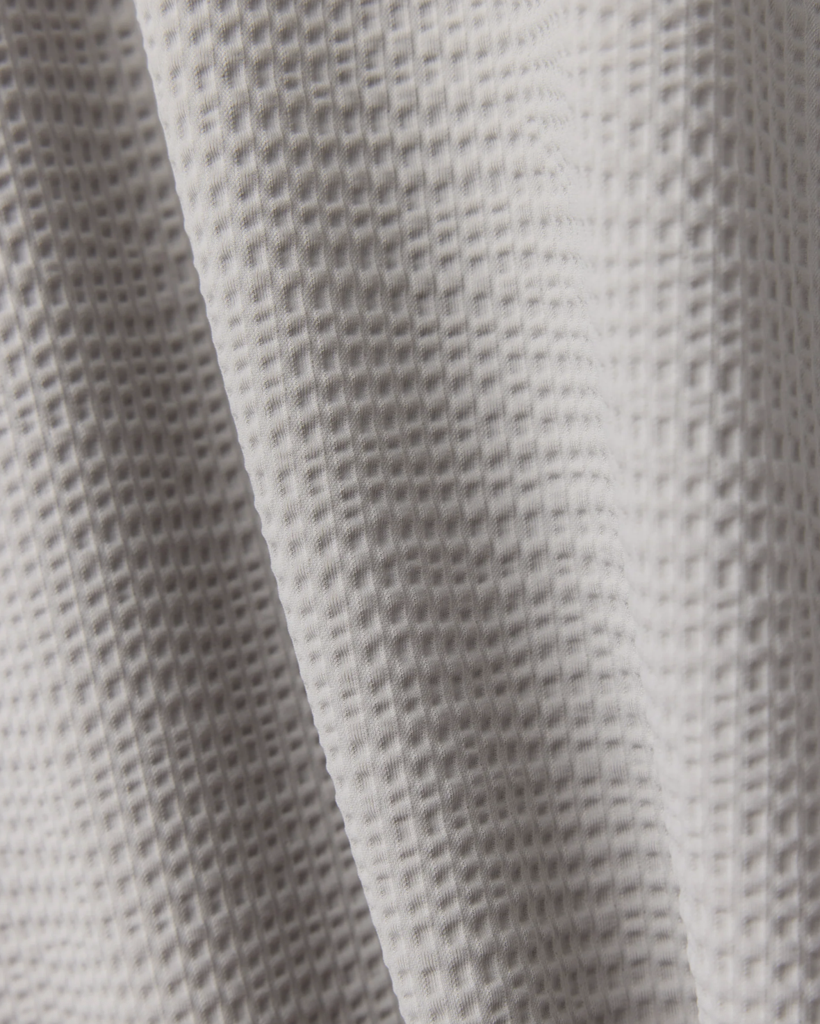 Rhone Commuter Seersucker Short Sleeve Shirt