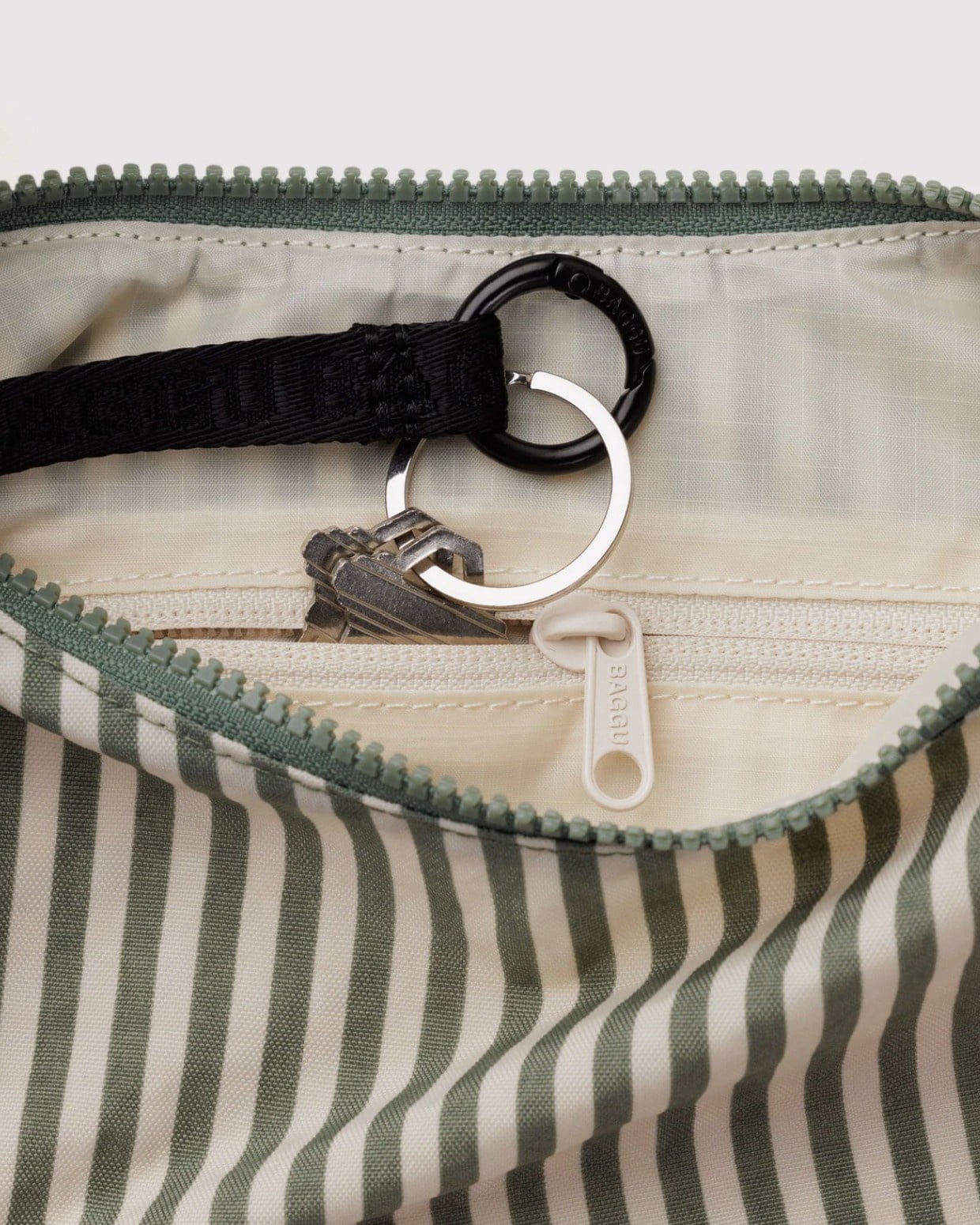 Baggu Small Nylon Crescent Bag