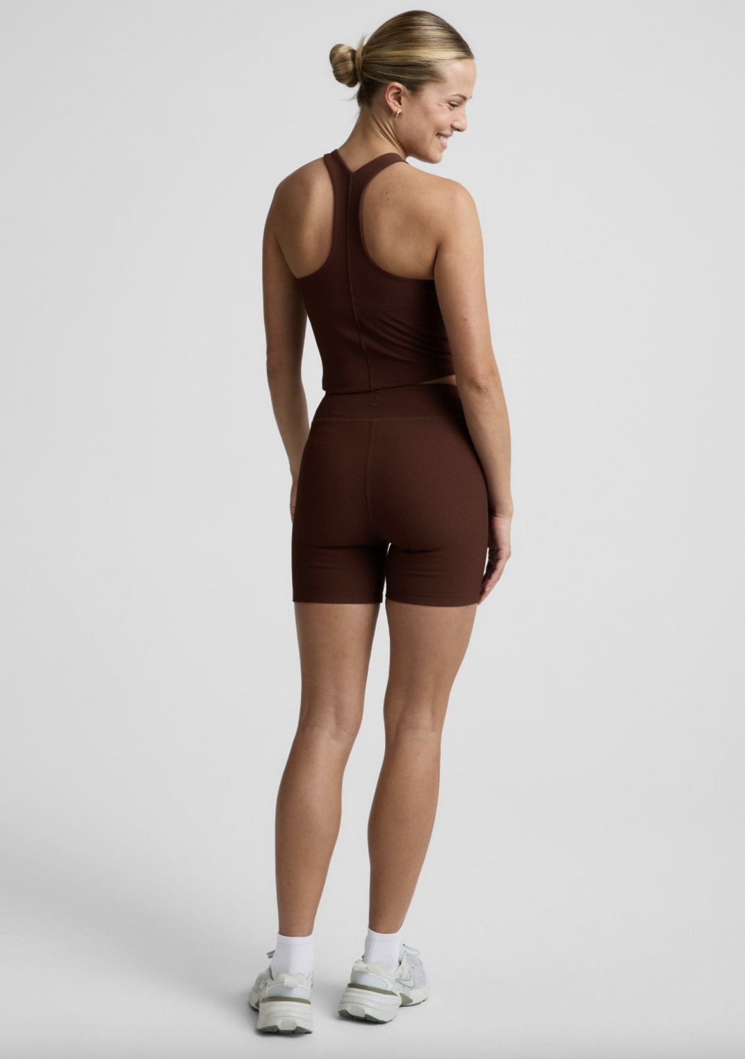 Beyond Yoga Impulse Ribbed V - Waist 5" Biker Short