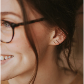 Hello Adorn Tiny Bar Studs
