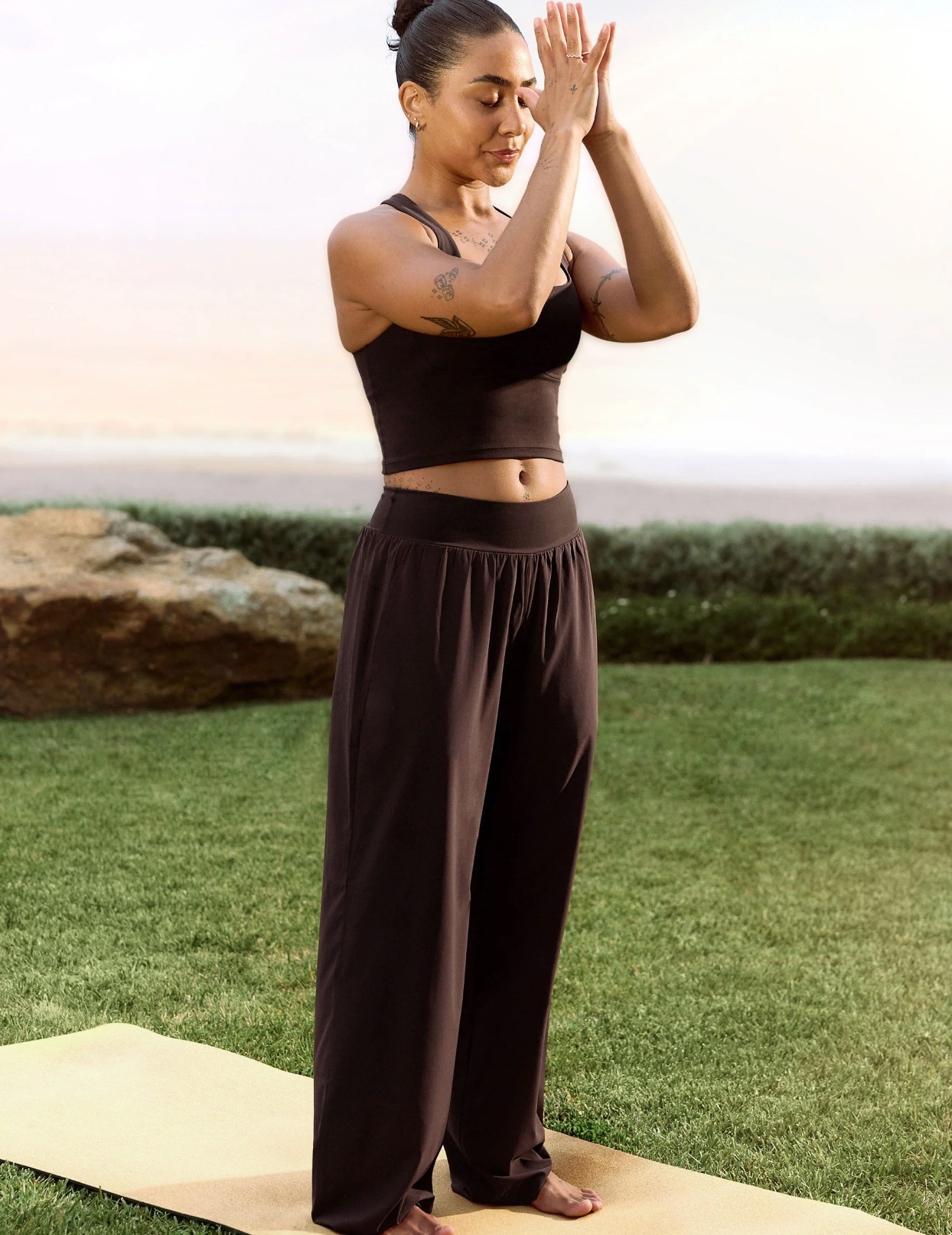 Beyond Yoga glowzone™ Hybrid Straight Leg Pant 31"