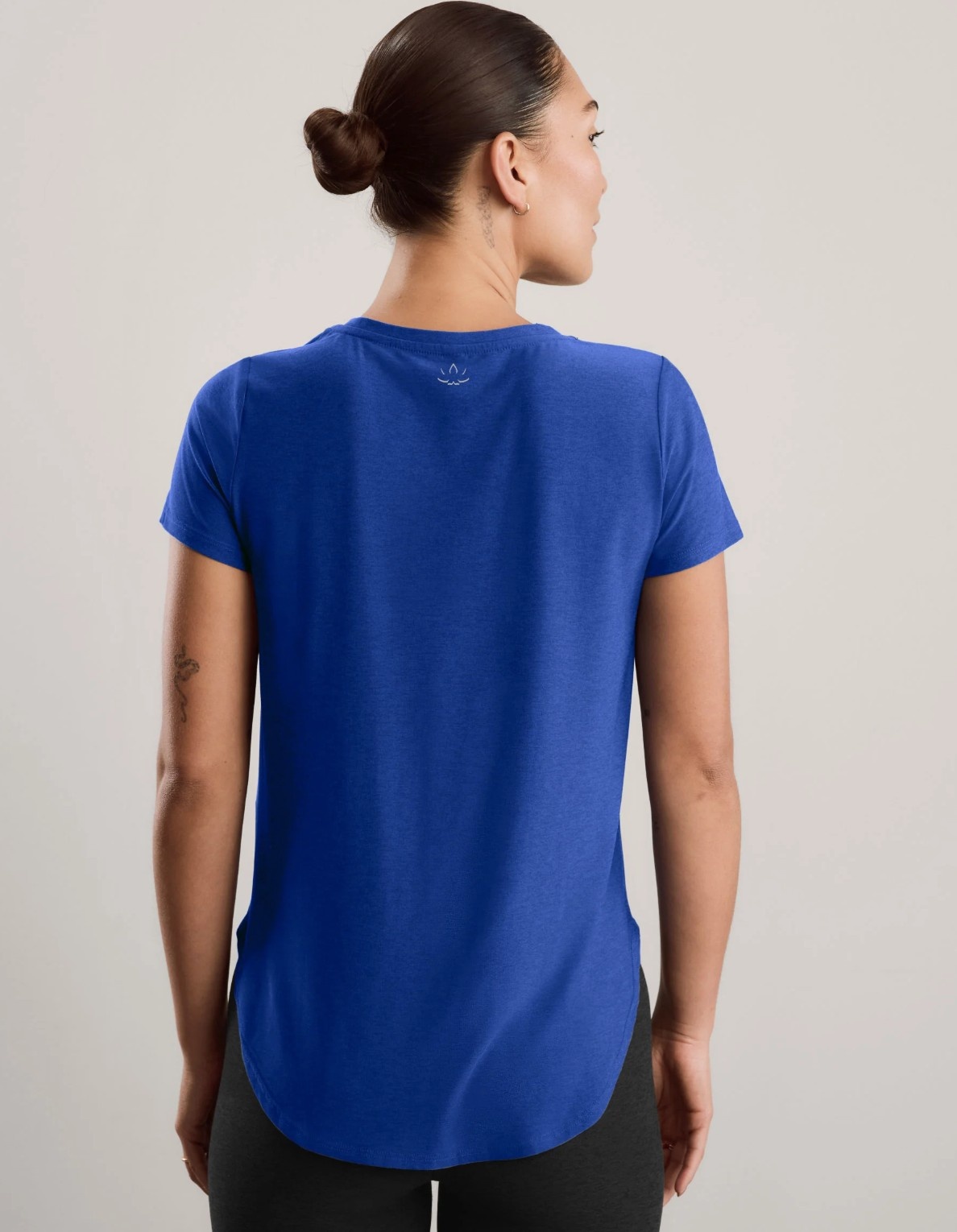 Beyond Yoga Featherweight On The Down Low Tee LWSD7670