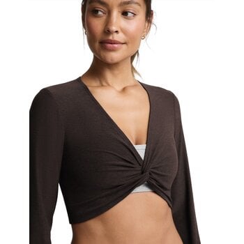 Beyond Yoga Twisted Cropped Long Sleeve LWSD70052