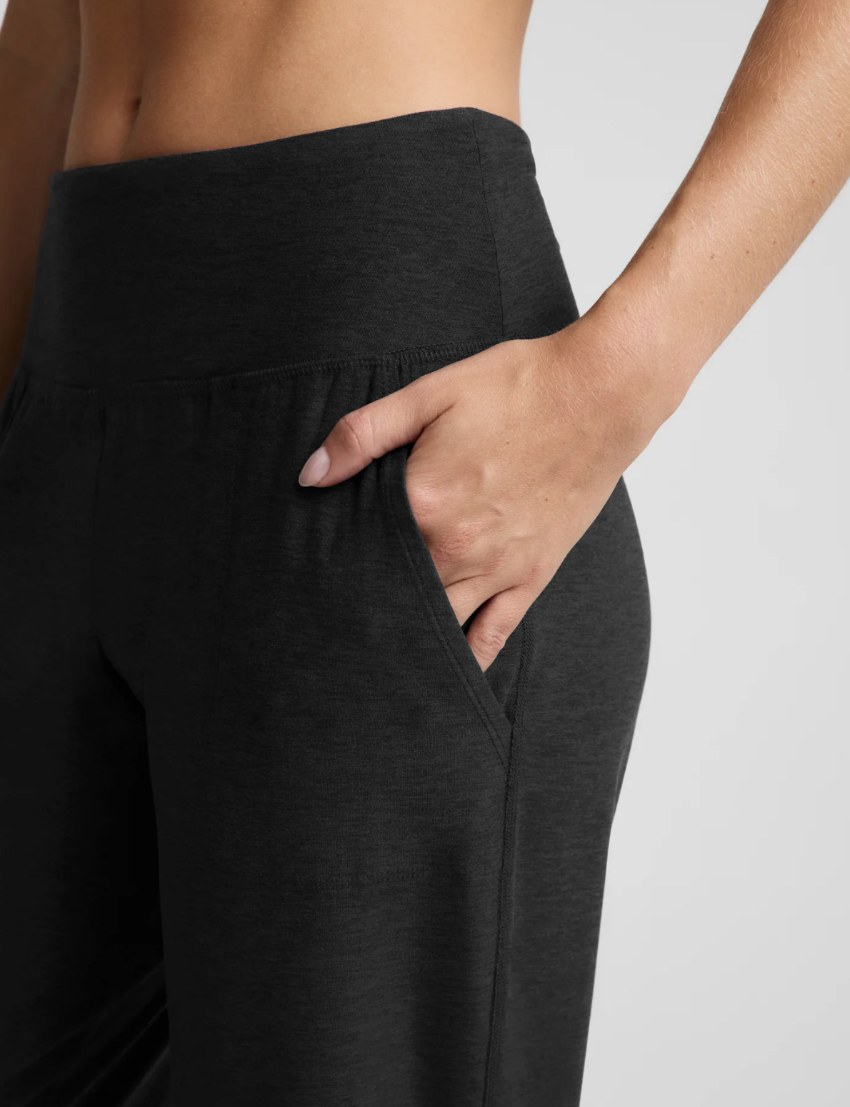 Beyond Yoga Mid-Weight Midi Jogger