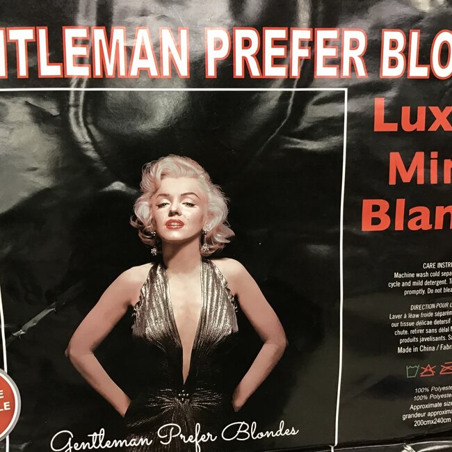 GENTLEMAN PREFER BLONDE  LUXURY BLANKET QUEEN