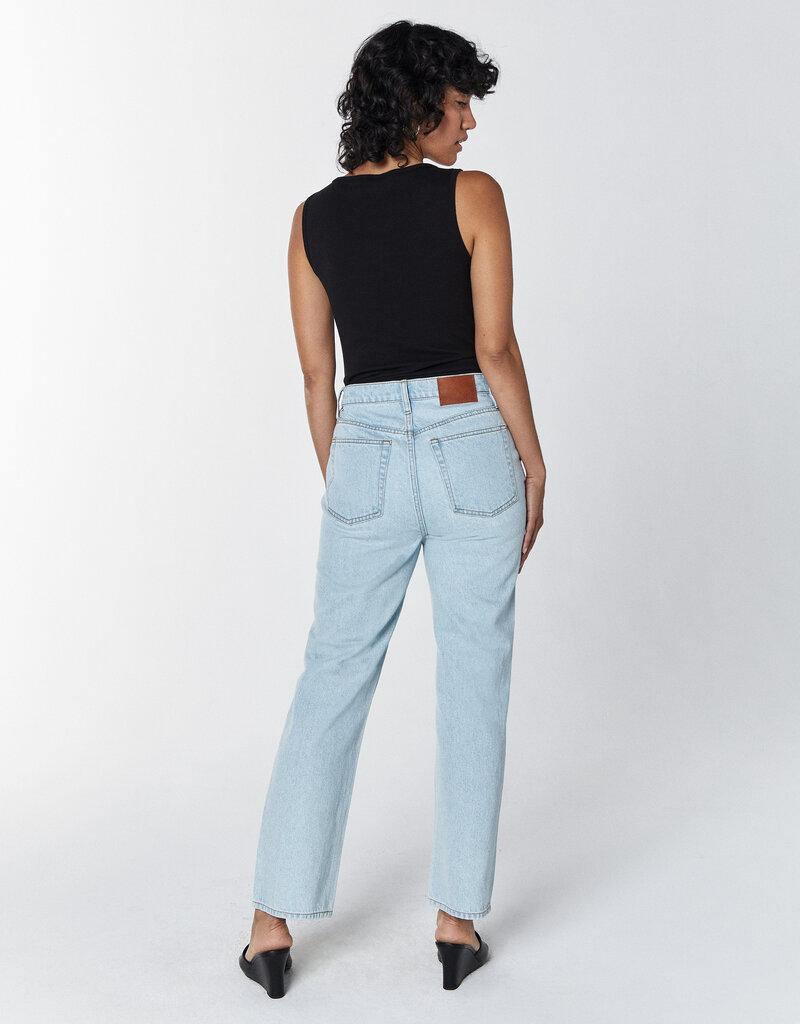 UNPUBLISHED RAE CROP STRAIGHT JEANS