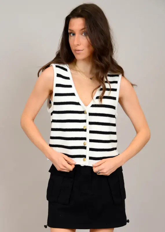 META SLEEVELESS VEST
