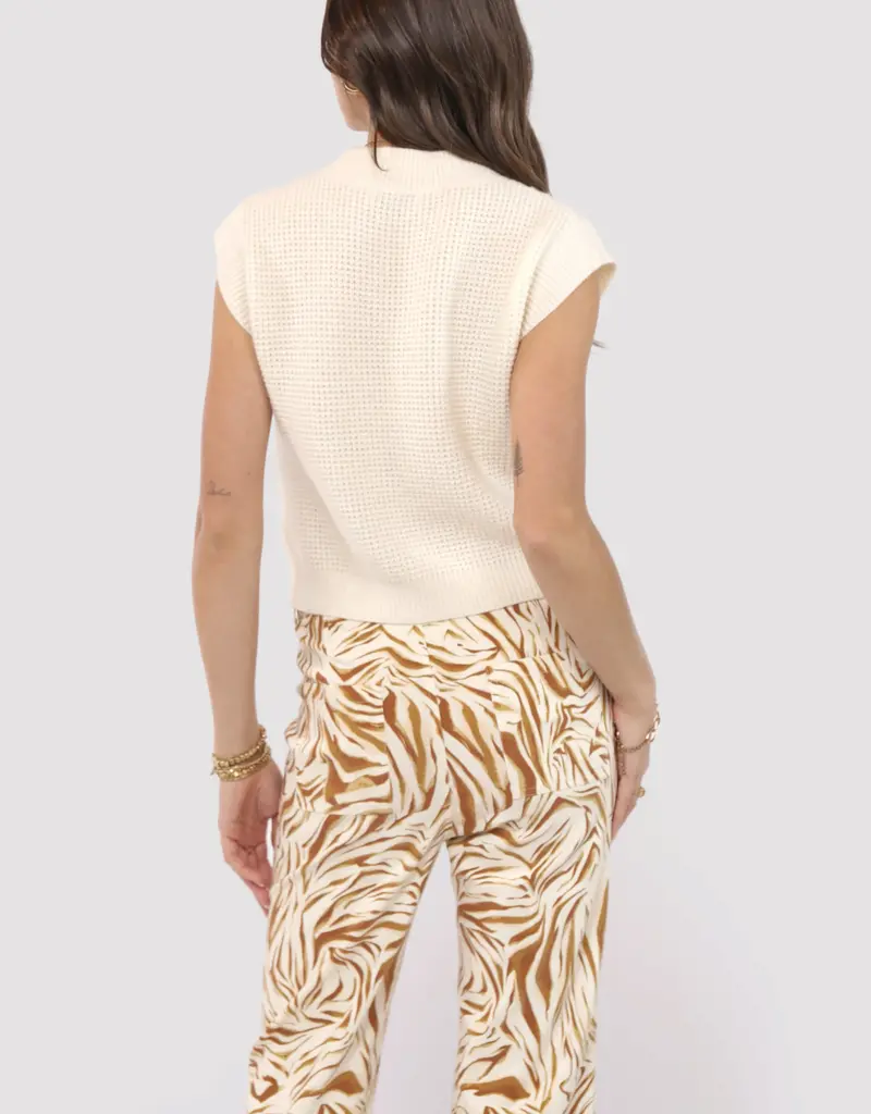 SADIE AND SAGE CHILL BEATS SLEEVELESS SWEATER
