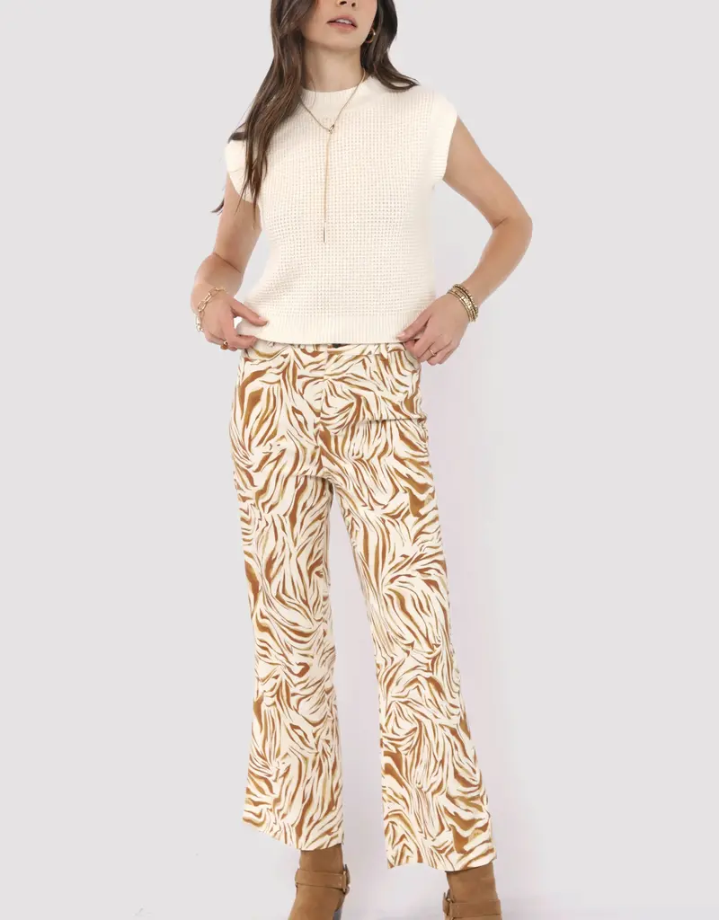 SADIE AND SAGE CHILL BEATS SLEEVELESS SWEATER